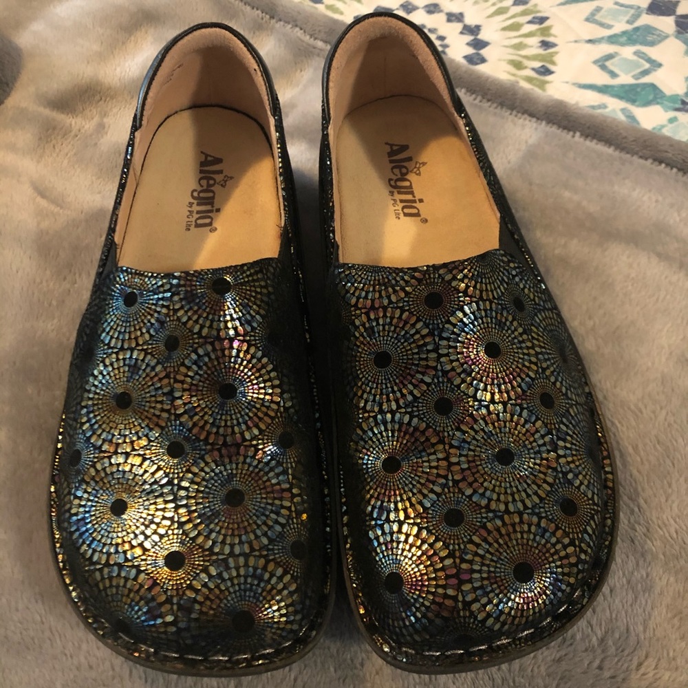 Alegria clogs